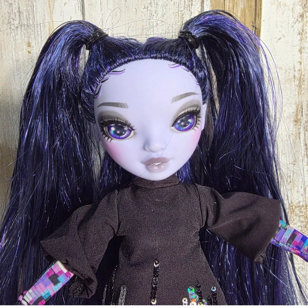 Shadow High Reina Glitch Crowne Fashion Doll Purple Hair MGA Entertainment
